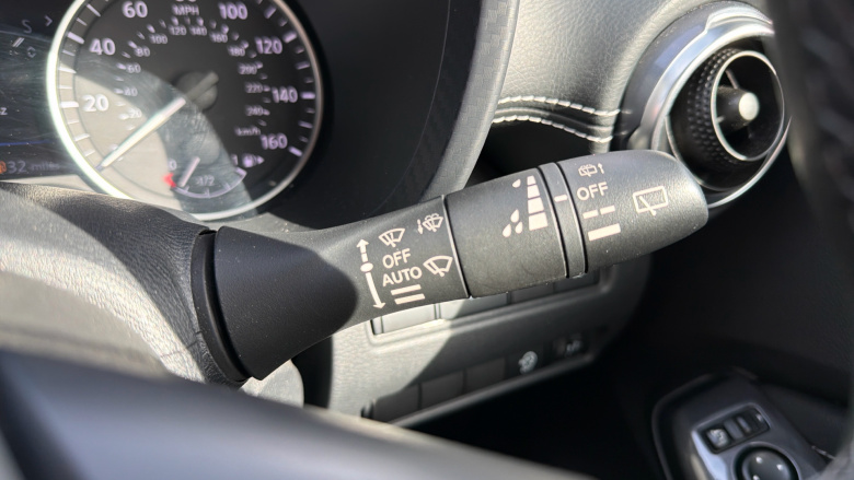 Nissan Juke 1.0 DiG-T 114 N-Connecta 5dr Petrol Hatchback